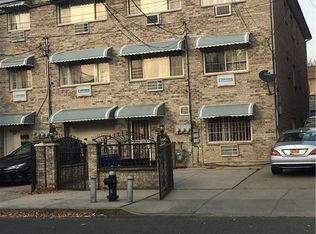 933 E 216th St, Bronx, NY 10469