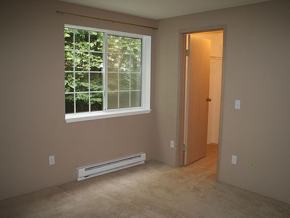 View in to walk in closet