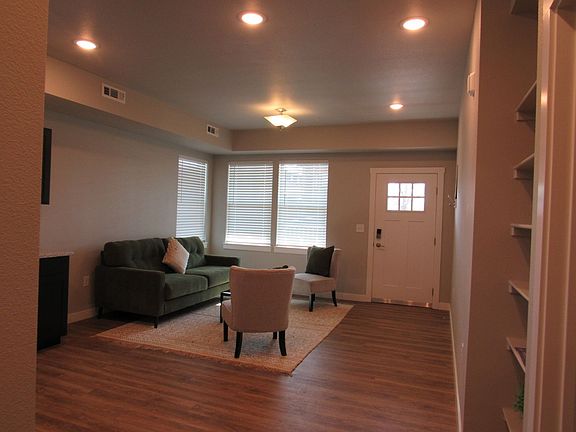 5th image of 2602 N Cascade Ave #2525-102