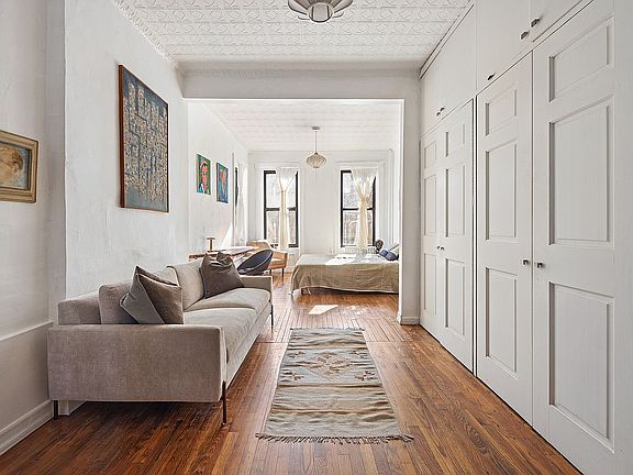 2nd image of 349 W Broadway APT 10