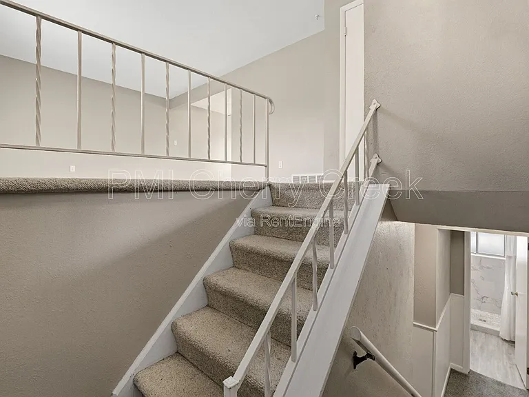 766 W Davies Way — Photo 9