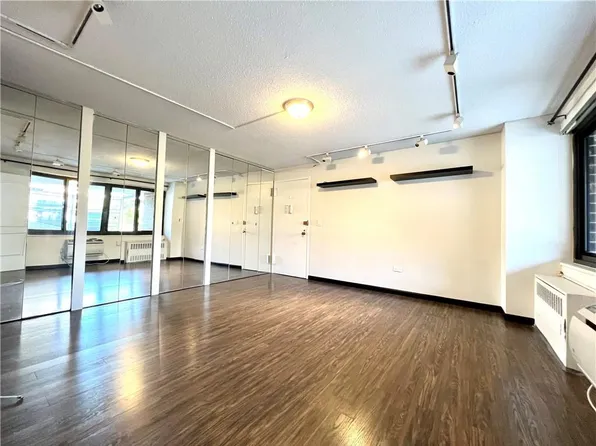 100 Beekman Street 2A image 3 of 12