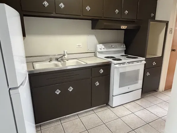 7132 W 26th St #9, Berwyn, IL 60402