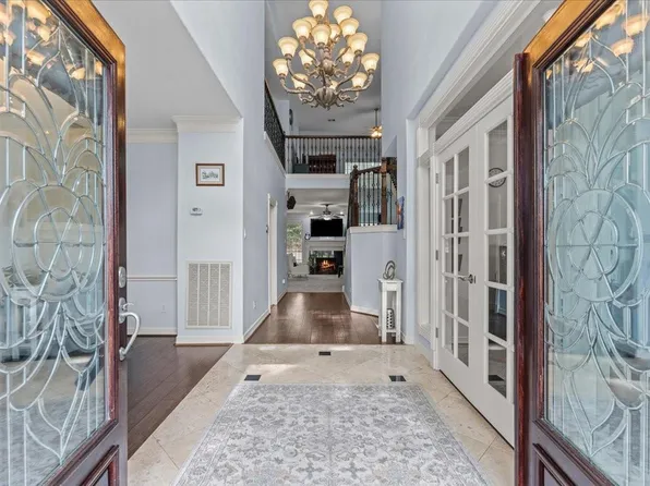 914 Pinewood Ln, Seabrook, TX 77586