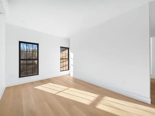 272 Driggs Avenue image 1 of 9