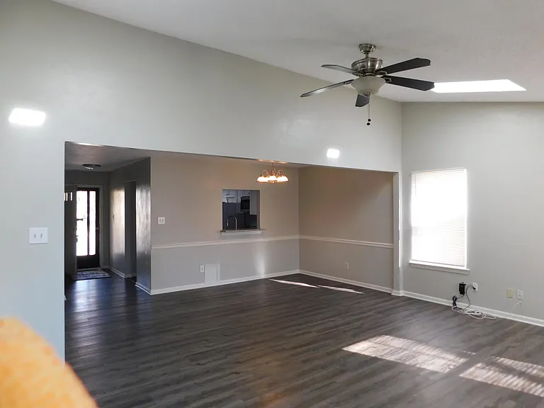 1433 Drumheller Dr — Photo 19