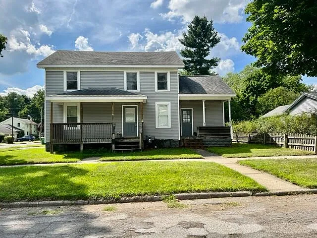 500 Elm St photo 1