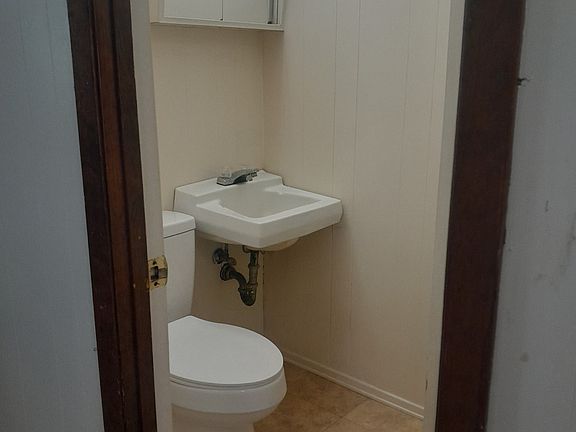 5th image of 1721 George Dr