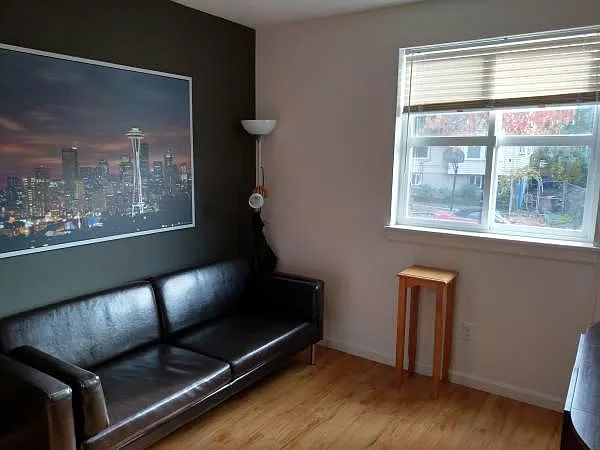8 bed, 260 sqft, $850 — Photo 3