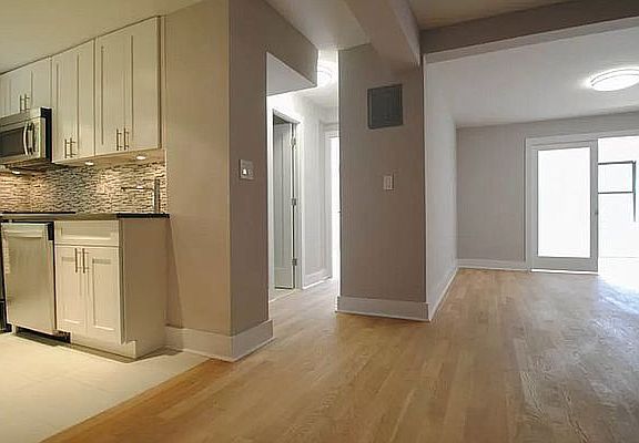 3rd image of 326 E 51st St #8HK