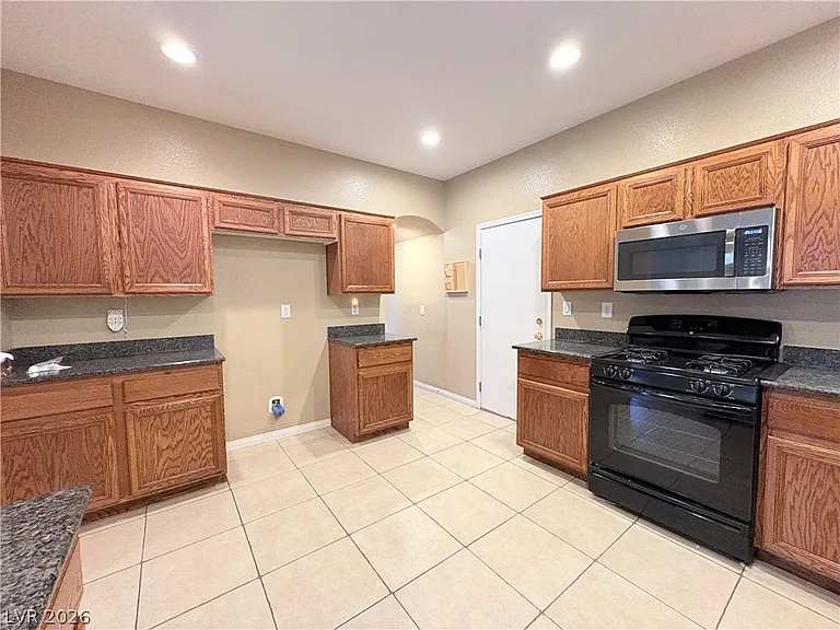 5014 Golden Antelope Way — Photo 12