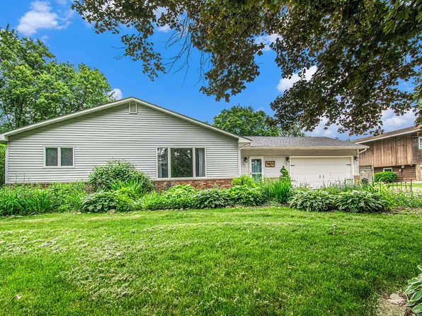 2079 N Lofgren Rd, Rolling Prairie, IN 46371