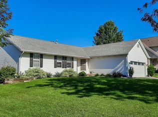 7721 Burr Ridge Dr NE, Cedar Rapids, IA 52402