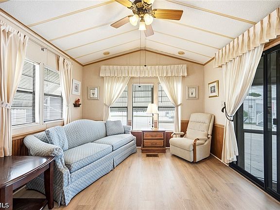 3rd image of 45 Shifting Sands Ave