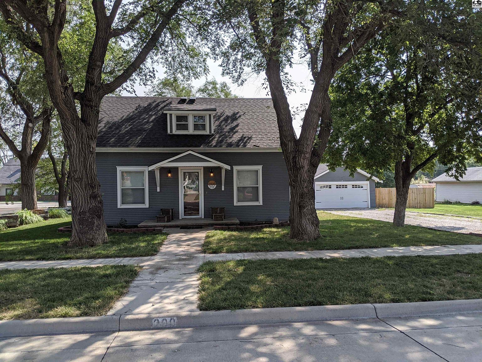 200 S Pine St, Inman, KS 67546 Zillow