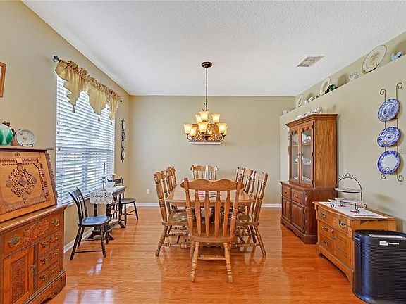 5th image of 2451 Brixham Ave #1