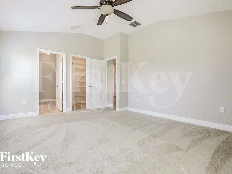 446 Xingu Ct — Photo 6