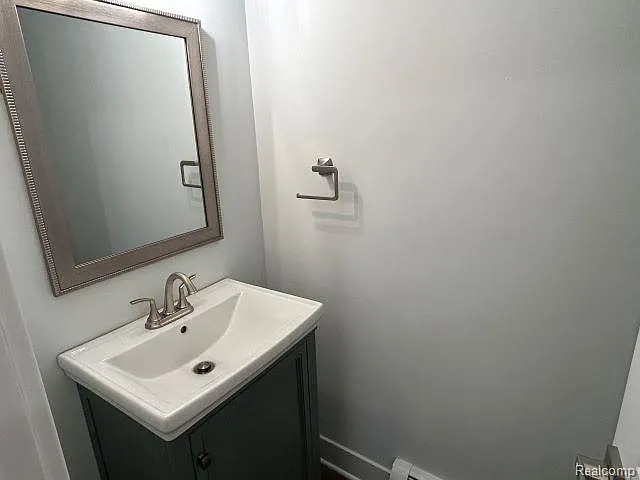 327 Millington Blvd — Photo 9