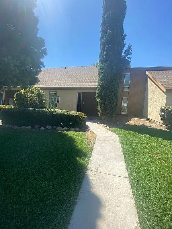 2 bed, 2.0 bath, 1119 sqft, $1,210 — Photo 1