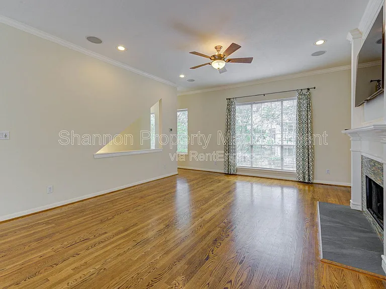 302 Fargo St — Photo 13