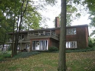 11276 Point Rd, Three Rivers, MI 49093