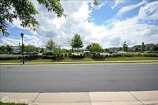 4th image of 44470 Oakmont Manor Sq