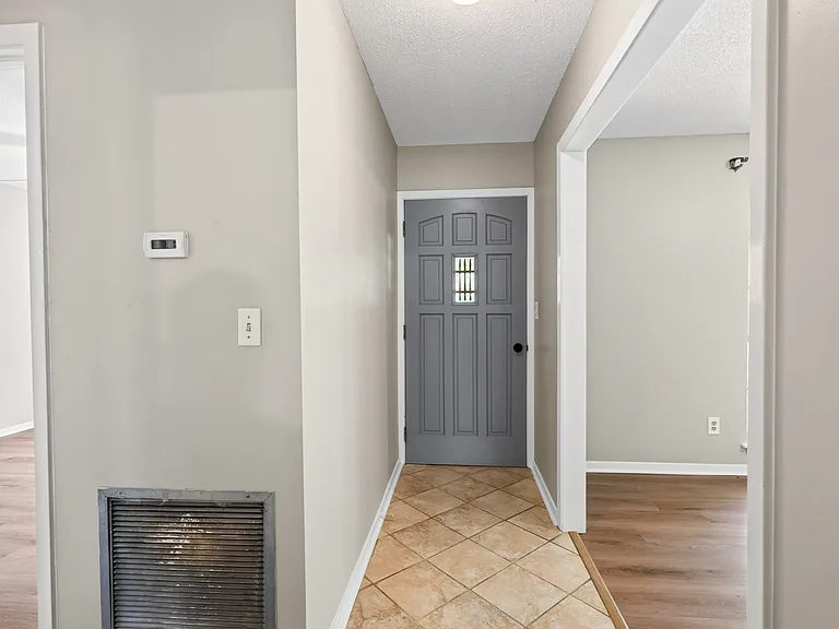 14320 Mallett Rd — Photo 16