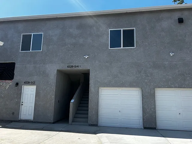 2 bed, 900 sqft, $2,650 — Photo 2