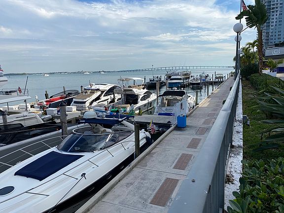 4th image of 801 Brickell Bay Dr APT 2062