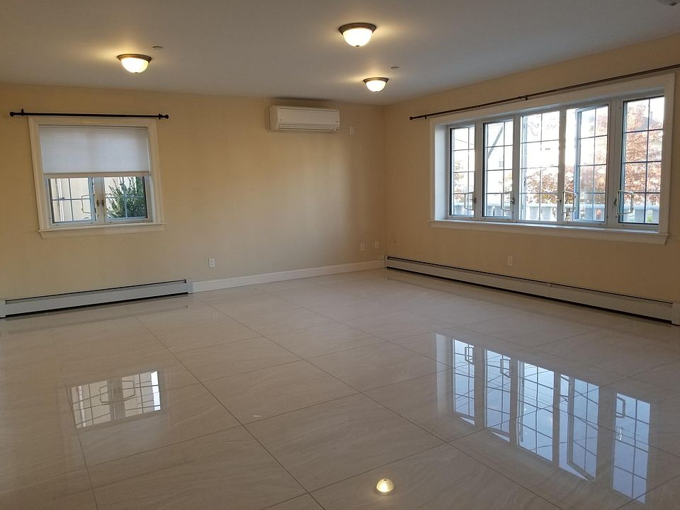 1st image of 14922 19th Ave Floor 1