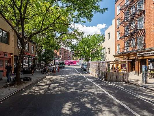 Rented by City Connections Realty | media 27