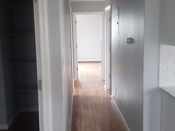 2nd image of 3325 Hone Ave #2