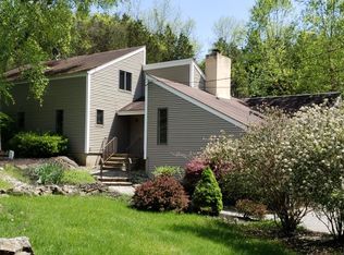 564 Ervey Rd, Andover, NJ 07821