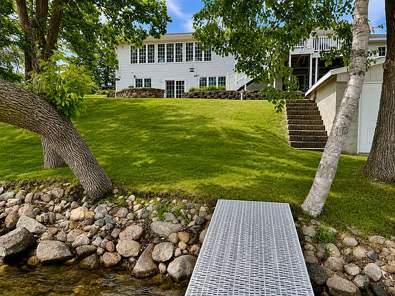 5th image of 48210 Flicker Ln