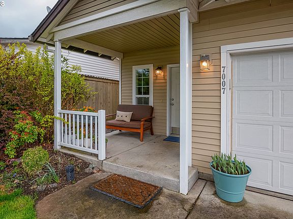 2nd image of 7007 NE 165th Ave