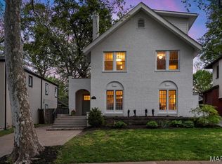 7034 Lindell Blvd, Saint Louis, MO 63130