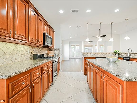 4th image of 3737 Corte Bella Hills Ave