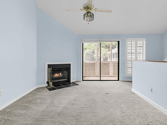 4th image of 344 Sandpiper Dr APT D