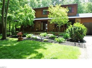 11613 Oak Hollow Dr, Chardon, OH 44024