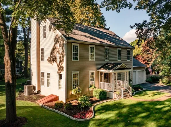 77 Scotland Rd, Reading, MA 01867