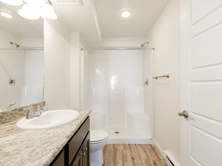 Cottonwood Corner Apartments — Photo 81