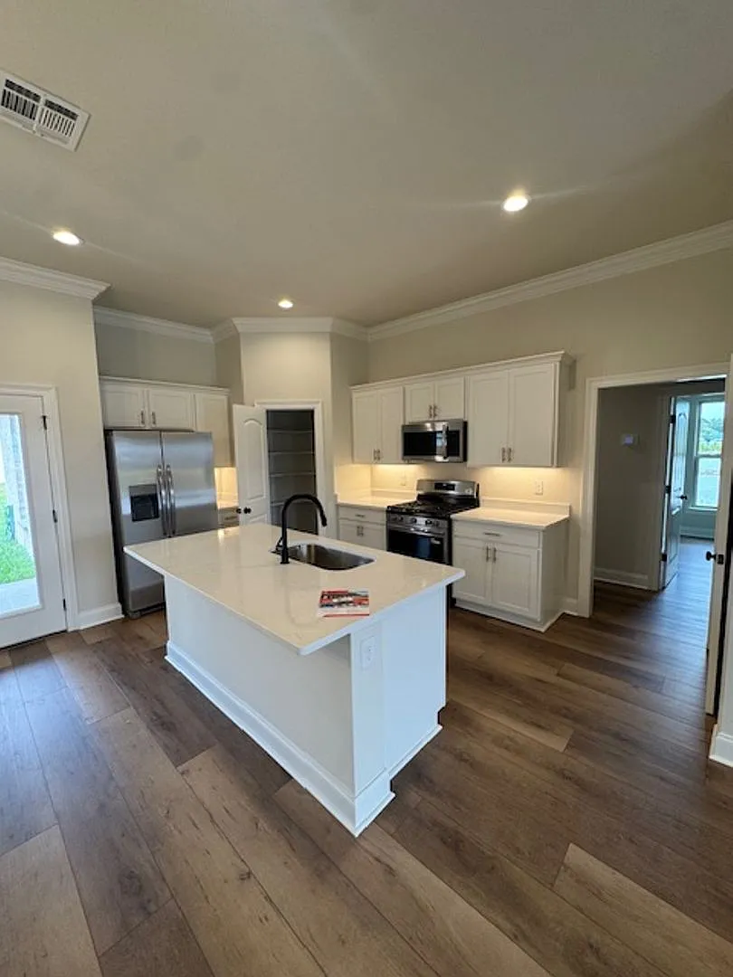 Move In Ready: Brand New Construction In Broussard! — Photo 2