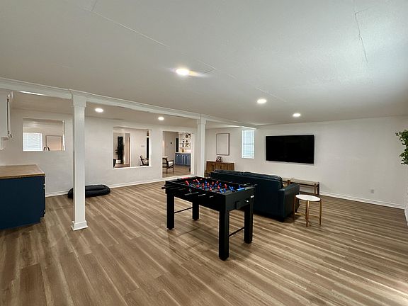 2nd image of 1017 W Esperanza Ave