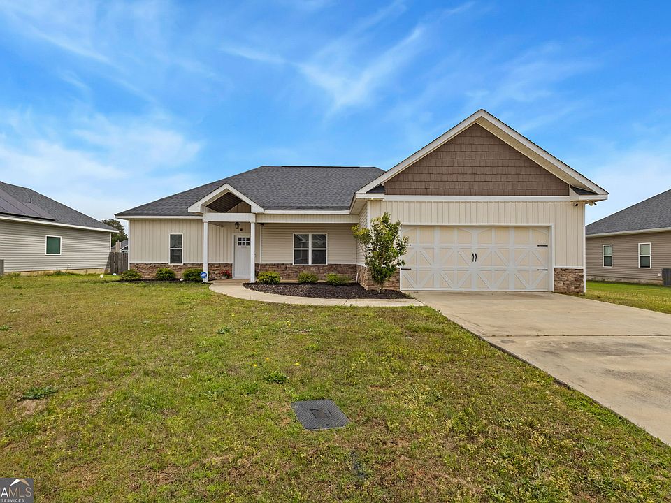 1st image of 124 Cascades Ct