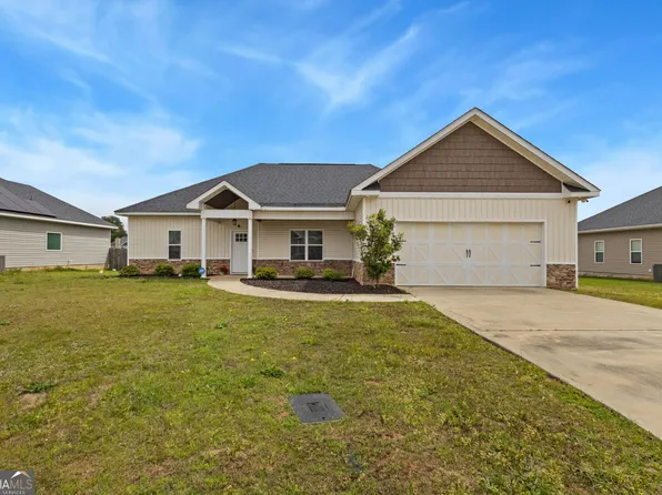124 Cascades Ct, Bonaire, GA 31005
