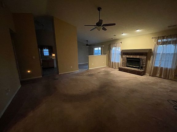5th image of 2418 Lakeshore Ct