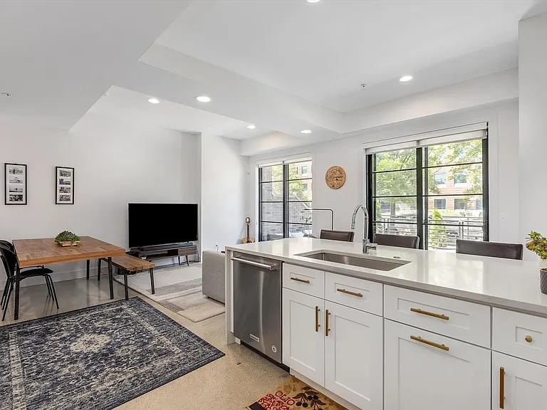 262 Mack Ave #1 — Photo 15