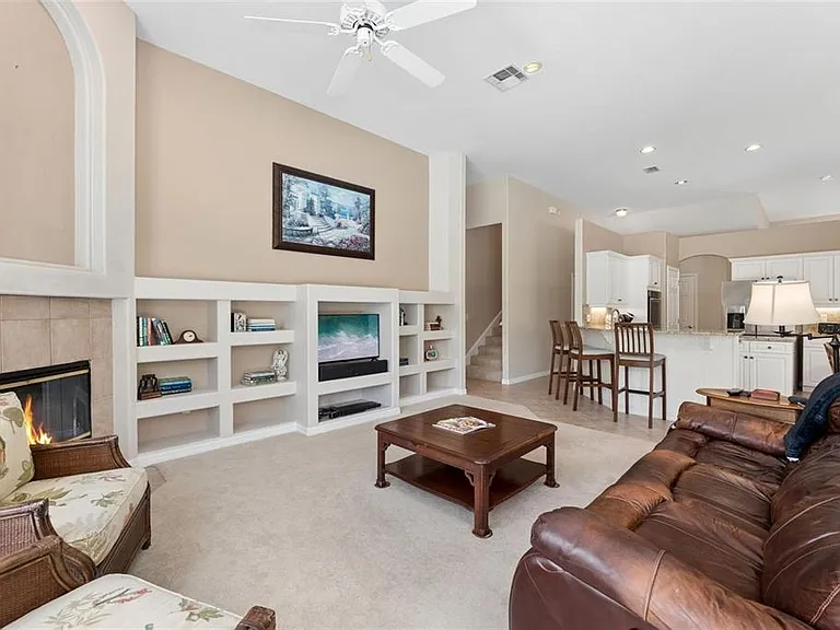 3865 Winding Lake Cir — Photo 16