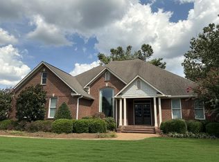 1162 E Wellsgate Dr, Oxford, MS 38655