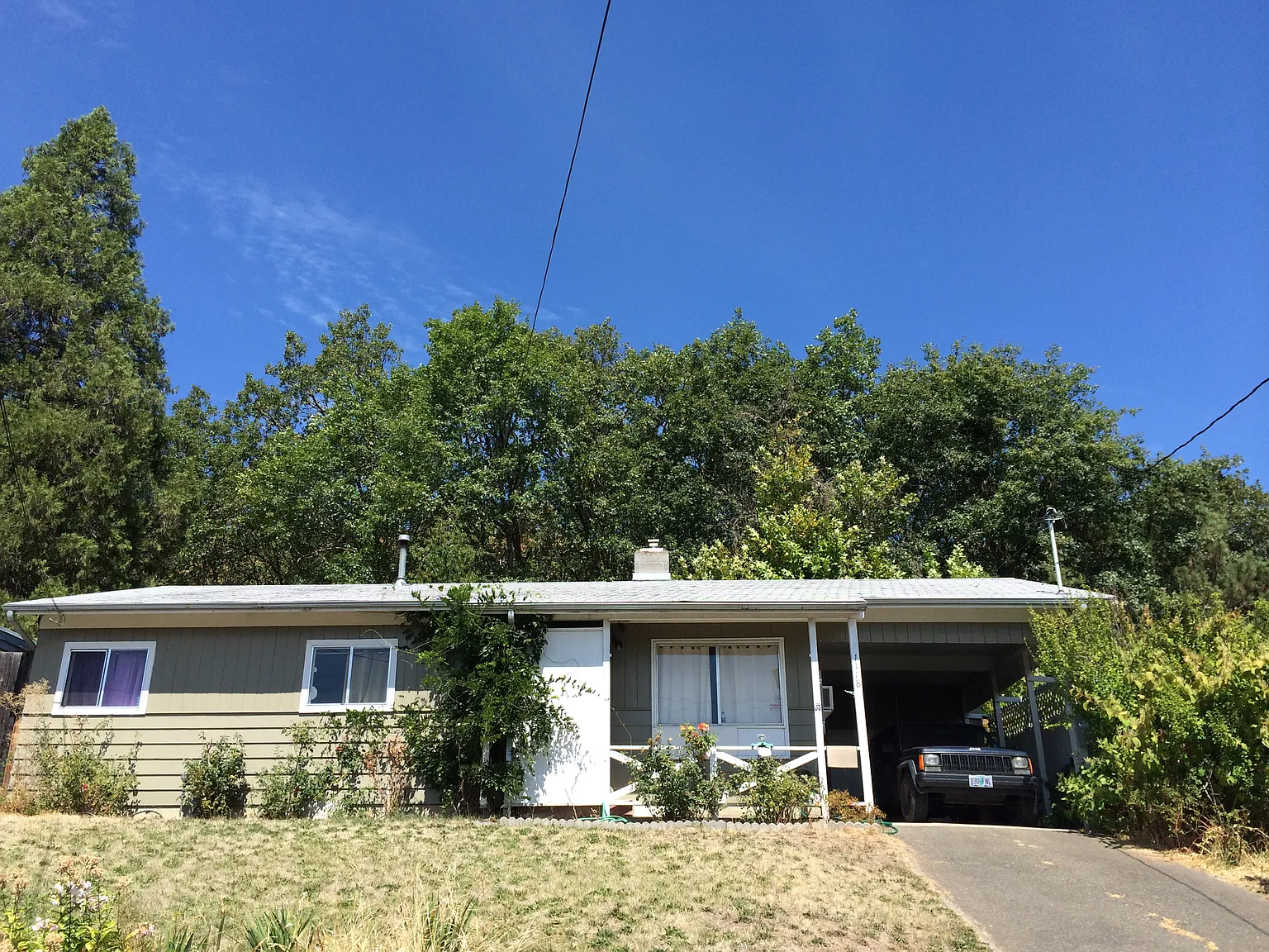 1118 NW Sunset Dr photo 1